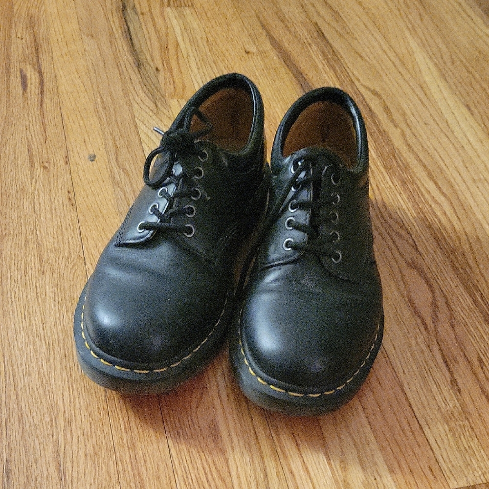 Black Men's Dr. Martens AirWair, Size 11
